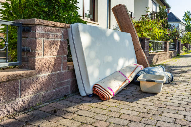 Professional Junk Removal in Teaticket, MA